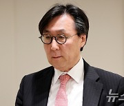 안보실장 "확성기 재개 北에 달려…비열한 행위 반복시 감내 힘든 조치"