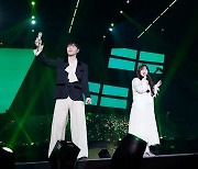 악뮤 이수현, 콘서트 중 당황…"피아노 안 켜져"→스태프 등장 [엑's 현장]