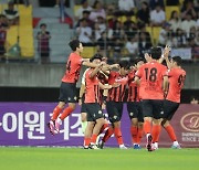 ‘주전 줄부상 끄떡없다’ 강원FC 폭풍 5연승+선두 경쟁…벤치 힘까지 증명 [SS포커스]