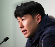 '차분히 일상 공유' 손흥민, 동료의 '충격 인종차별' 대처 안 한 이유는? 5년 전 밝혔다..."가장 좋은 반응은 무반응"