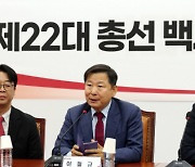 ‘어차피 대표는 한동훈’ 관측에 친윤 이철규 “당원 모욕하는 것”