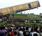 INDIA TRAIN COLLISION