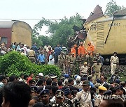 INDIA TRAIN COLLISION