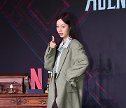 [TEN포토]혜리 '화려한 신발'