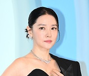 "군인 희생에 대한민국 존재" 이영애, 천안함재단 기부→음악회 후원...역시 '참전용사의 딸'