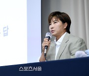 [포토]박세리, 더 이상 버틸 수 없어서...