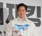 유지태 ‘잔뜩 화난 벌크업 상체’