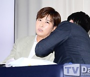 [TD포토] 이야기 나누는 박세리-김경현 변호사