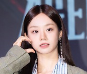 [T포토] 혜리 '깜찍 볼하트'