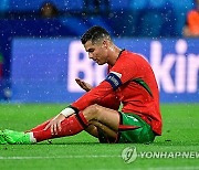 정말 못했다… 호날두, 체코전 평점 10위 굴욕[스한 이슈人]