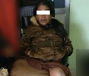 오른쪽 다리만 ‘63kg’, 네팔 20대 女 걷지도 못해… 대체 어떤 질환 때문?