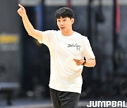 [KBL 비시즌훈련] 훈련 지도하는 삼성 김태경 코치