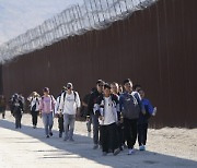 “중국인 불법 이주 급증”…中과 비자 면제 중단한다는 이 나라