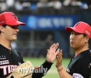 KIA와 두 번 손잡았던 9승 좌완, 세 번은 안 온다…117km 커브로 먹고 산다, 덕분에 트리플A에서 ‘이걸’ 했다