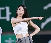 아일리원 엘바, 신나는 축구장 무대[포토엔HD]