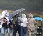 '장마 제주' 서귀포 오전 120㎜ 폭우…호우경보