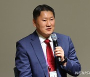 의료계 '반쪽 특위' 될라…의대교수협 회장, 전공의 대표 설득 나설 듯(종합)