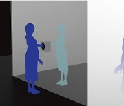 '얼굴없는 가수' 아도, 악수회 개최...오직 스킨십만 한다 [룩@재팬]