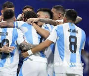 ‘알바레즈 골+메시 AS’ 아르헨티나, 캐나다 2-0 꺾고 메이저 3연속 우승 행보 시동 [코파 2024]