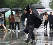 [날씨] 남부·제주 많은 비…폭염 주춤, 수도권은 더워