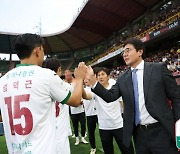 '황선홍 주먹 불끈!' 송창석 극장골로 광주 2-1로 꺾고 대전 2기 데뷔승…위기의 전북 최하위 추락-김천 선두 탈환[K리그1 종합]