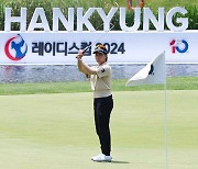 '데일리 베스트' 정윤지, 67계단 도약한 공동 14위 [KLPGA 비씨카드]