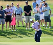 Birthday boy Tom Kim stays on track for career fourth title at Travelers Championship