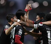 [현장 REVIEW]박성훈-강성진-윌리안 골맛 서울, 수원FC 3-0 완파 5경기 무승 탈출…손준호 3년 7개월 만에 복귀전