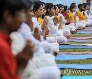 epaselect SRI LANKA INTERNATIONAL YOGA DAY