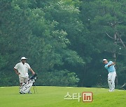 [포토] 강경남 '정교한 아이언 컨트롤'