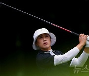 양희영, KPMG 위민스 PGA 챔피언십 3R까지 단독 선두