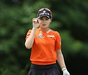 '끝까지 포기하지 않은' 박현경, BC카드 대회 짜릿한 4차 연장전 우승 '시즌 2승째' [KLPGA]