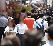 日, 외국인관광객 증가에 숙박세 확산‥"지자체 30여 곳 검토"