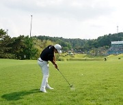 김민규 한국오픈 2년만에 우승, 통산 3승 달성, 2위와 3타 차