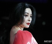 “깨끗한 연예인도 많은데"…中서 비난 쏟아진 여배우