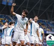 '이호재 멀티골 활약' 포항, 인천 원정서 3-1 승리... 리그 3G 만 승전고→2위 도약