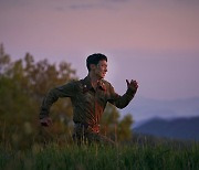 [리뷰] 이제훈의 질주, 구교환의 추격..탈북 그 이상의 '탈주'