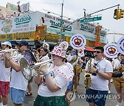 USA CONEY ISLAND MERMAID PARADE