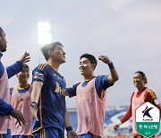 '주민규 2골 1도움' 울산, 제주에 3-2 승리…선두 탈환(종합)