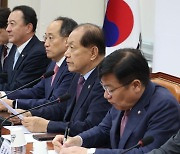 황우여 "용산 개입? 특정 후보와 연계하는 일 없다"