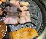 비행기 타고 ‘비계 삼겹살’ 먹으러 간 셈…한국인 외면에 제주도 비상