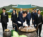 이병화 신임 환경부 차관, 대전현충원 참배