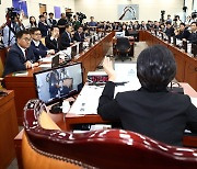 '라인야후'·'제4이통 취소'에 정부 진땀…국회 과방위 맹공(종합)