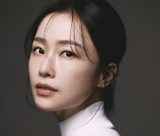 홍수현, tvN '감사합니다' 출연확정…신하균과 호흡