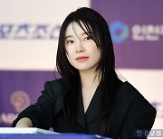 [포토] 김아영, '달라진 분위기에 눈길'