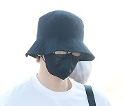 세븐틴 원우 ‘꽁꽁 가리고 출국’ [MK포토]