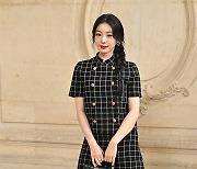 디올퀸 김연아 여신강림 비주얼, 체크 투피스로 절정의 우아美