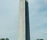 국립서울현충원 찾은 한동훈 전 비상대책위원장