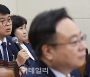 [포토]복지위 전체회의, '답변하는 임현택 회장'