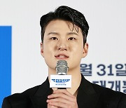 '파일럿' 신승호 "여장한 조정석에 충격 받아…이성 대하듯 대했다" [N현장]